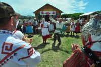 В перепляс на Акатуе пускались и хозяева, и гости.&nbsp;Фото Олега МАЛЬЦЕВА